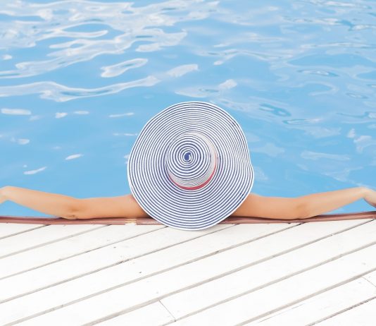 Swimming Pool Supplies for Effective Swimming Pool Maintenance