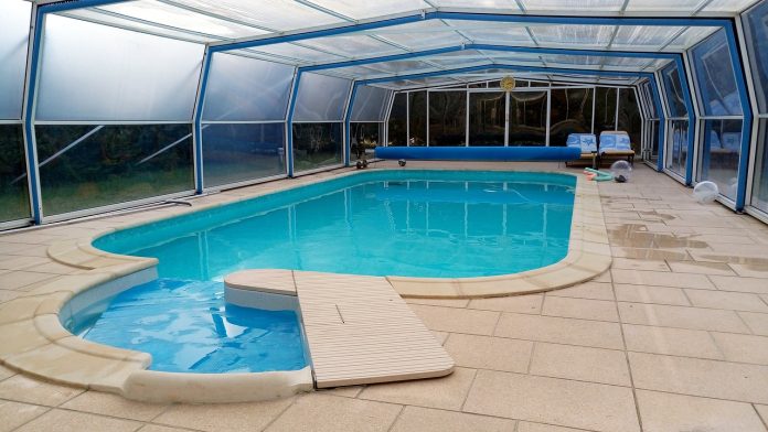 What Kind of Shelter Design for a Pool in the Country to Choose